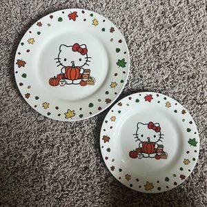 Hello Kitty Fall Plates Duo